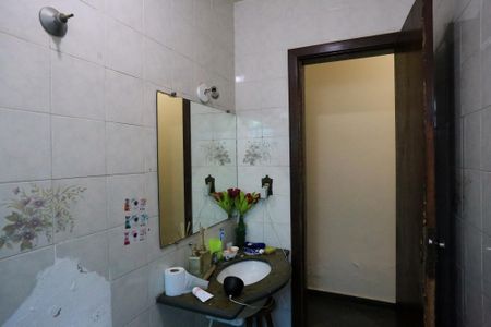 Casa para alugar com 300m², 3 quartos e 1 vaga Casa para alugar com 300m², 3 quartos e 1 vagaBanheiro