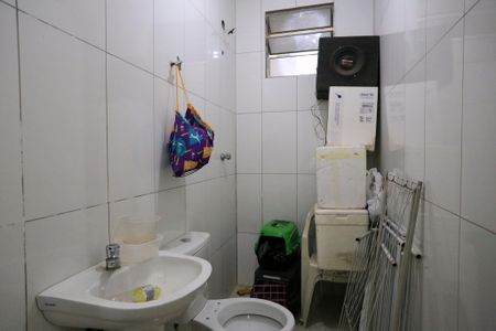 Casa para alugar com 300m², 3 quartos e 1 vaga Casa para alugar com 300m², 3 quartos e 1 vagaBanheiro Social