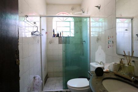 Banheiro de casa para alugar com 3 quartos, 300m² em Ipiranga, Belo Horizonte