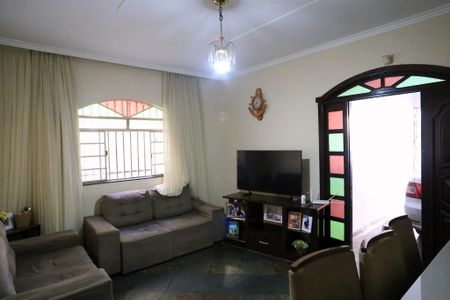 Sala de casa para alugar com 3 quartos, 300m² em Ipiranga, Belo Horizonte