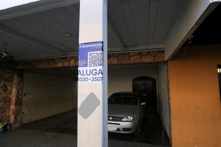Casa para alugar com 300m², 3 quartos e 1 vaga Casa para alugar com 300m², 3 quartos e 1 vagaFachada com Plaquinha