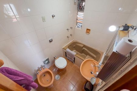Apartamento à venda com 96m², 3 quartos e 2 vagasBanheiro da Suíte