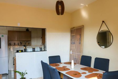 Casa à venda com 120m², 2 quartos e sem vaga Casa à venda com 120m², 2 quartos e sem vagaSala 1º Pavimento