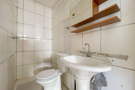 Banheiro de casa para alugar com 1 quarto, 50m² em Jaguaribe, Osasco