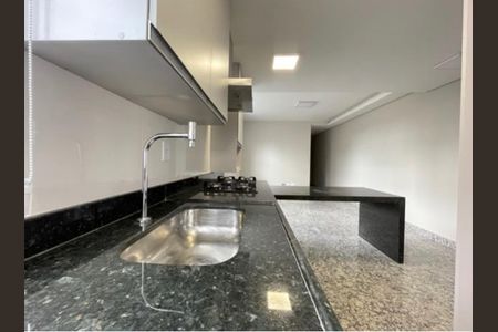 Cozinha de apartamento à venda com 2 quartos, 60m² em Serra, Belo Horizonte