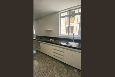 Cozinha de apartamento à venda com 2 quartos, 60m² em Serra, Belo Horizonte