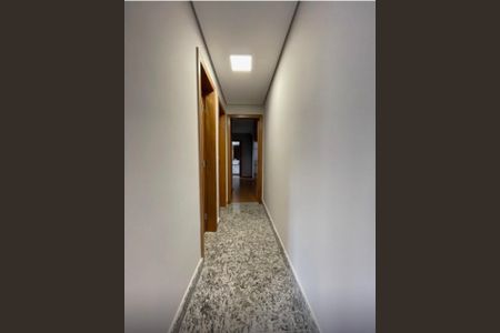 Corredor  de apartamento à venda com 2 quartos, 60m² em Serra, Belo Horizonte