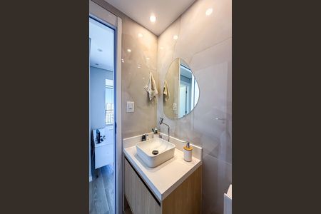 Apartamento à venda com 53m², 2 quartos e 1 vaga Apartamento à venda com 53m², 2 quartos e 1 vagaBanheiro