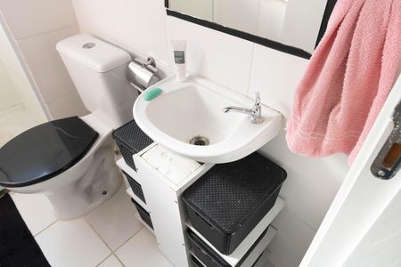 Banheiro de apartamento à venda com 2 quartos, 45m² em Campo Grande, Rio de Janeiro