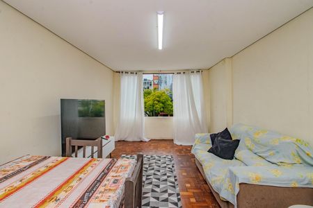 Sala de apartamento à venda com 2 quartos, 70m² em Petrópolis, Porto Alegre