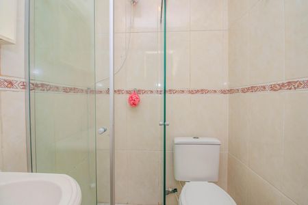Banheiro da Suíte de apartamento à venda com 2 quartos, 70m² em Petrópolis, Porto Alegre