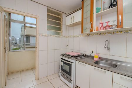 Cozinha e Área de Serviço de apartamento à venda com 2 quartos, 70m² em Petrópolis, Porto Alegre