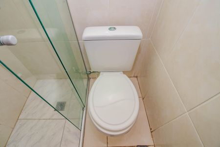 Banheiro da Suíte de apartamento à venda com 2 quartos, 70m² em Petrópolis, Porto Alegre