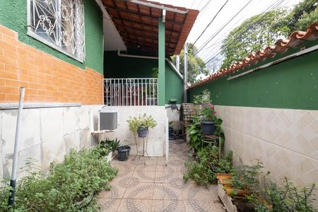 Garagem de casa à venda com 3 quartos, 192m² em Campo Grande, Rio de Janeiro