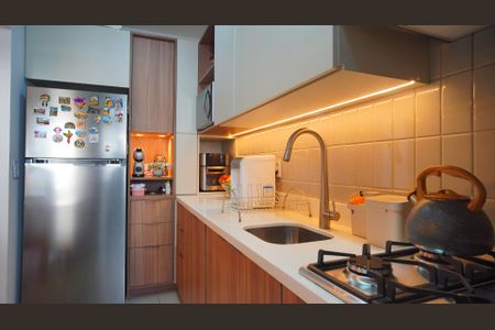 Cozinha  de apartamento à venda com 2 quartos, 62m² em Jardim Lindóia, Porto Alegre