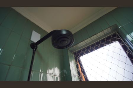 Banheiro de apartamento à venda com 2 quartos, 62m² em Jardim Lindóia, Porto Alegre