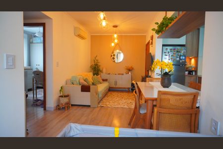 Apartamento à venda com 62m², 2 quartos e 1 vaga Apartamento à venda com 62m², 2 quartos e 1 vagaSala
