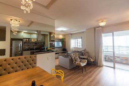 Apartamento à venda com 81m², 2 quartos e 2 vagas Apartamento à venda com 81m², 2 quartos e 2 vagasSala