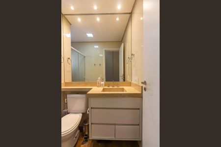 Apartamento à venda com 81m², 2 quartos e 2 vagas Apartamento à venda com 81m², 2 quartos e 2 vagasBanheiro da Suíte