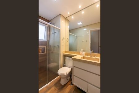 Apartamento à venda com 81m², 2 quartos e 2 vagas Apartamento à venda com 81m², 2 quartos e 2 vagasBanheiro da Suíte