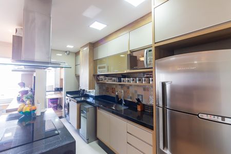 Apartamento à venda com 81m², 2 quartos e 2 vagas Apartamento à venda com 81m², 2 quartos e 2 vagasCozinha