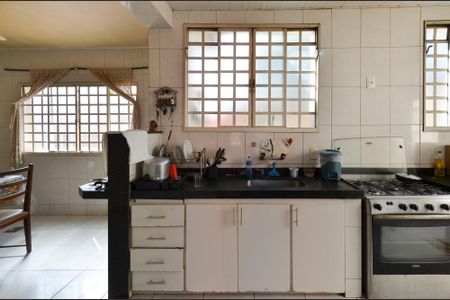 Casa para alugar com 120m², 3 quartos e 2 vagas Casa para alugar com 120m², 3 quartos e 2 vagasCozinha