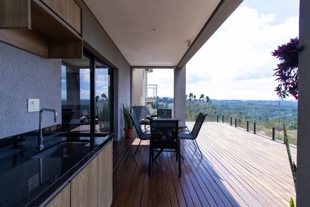 Casa de condomínio para alugar com 252m², 4 quartos e 4 vagas Casa de condomínio para alugar com 252m², 4 quartos e 4 vagasArea gourmet