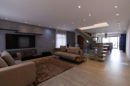 Casa de Condomínio para alugar com 4 quartos, 252m² em Granja Caiapia, Cotia