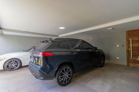 Casa de condomínio para alugar com 252m², 4 quartos e 4 vagas Casa de condomínio para alugar com 252m², 4 quartos e 4 vagasGaragem