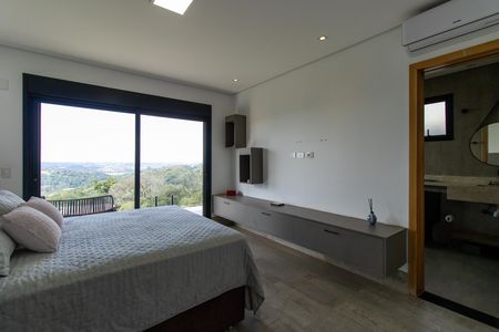 Casa de condomínio para alugar com 252m², 4 quartos e 4 vagas Casa de condomínio para alugar com 252m², 4 quartos e 4 vagasQuarto 3 - Suíte Master