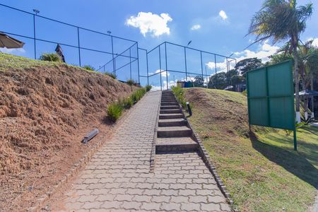 Casa de condomínio para alugar com 252m², 4 quartos e 4 vagas Casa de condomínio para alugar com 252m², 4 quartos e 4 vagasÁrea comum - Rampa de acesso para PcD e escadas