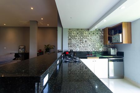 Casa de condomínio para alugar com 252m², 4 quartos e 4 vagas Casa de condomínio para alugar com 252m², 4 quartos e 4 vagasCozinha do Espaço 2