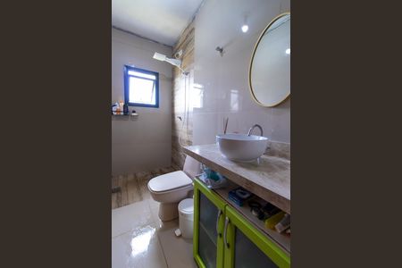 Casa de condomínio para alugar com 252m², 4 quartos e 4 vagas Casa de condomínio para alugar com 252m², 4 quartos e 4 vagasBanheiro do Espaço 2