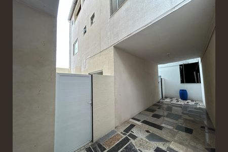 Área comum de casa para alugar com 2 quartos, 200m² em Vila Valqueire, Rio de Janeiro
