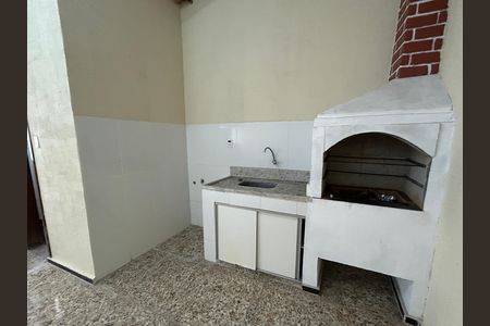 Casa para alugar com 200m², 2 quartos e 2 vagasChurrasqueira