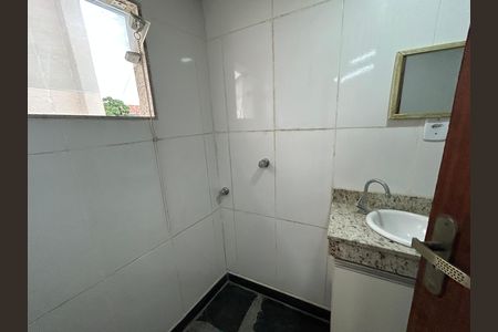 Casa para alugar com 200m², 2 quartos e 2 vagasBanheiro Social 2