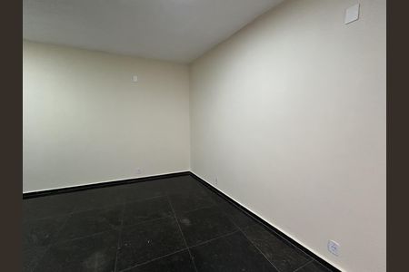Sala de casa para alugar com 2 quartos, 200m² em Vila Valqueire, Rio de Janeiro