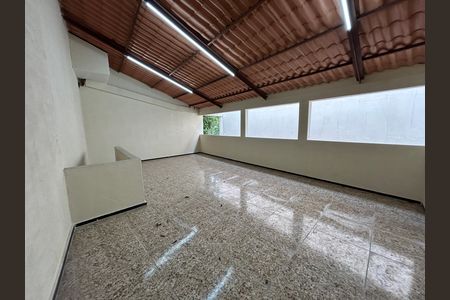 Casa para alugar com 200m², 2 quartos e 2 vagasTerraço
