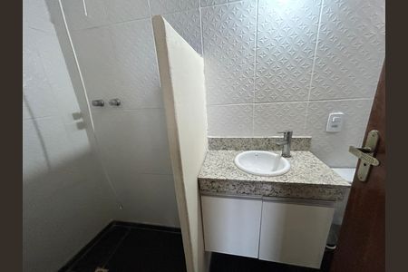 Casa para alugar com 200m², 2 quartos e 2 vagasBanheiro da Suíte 1
