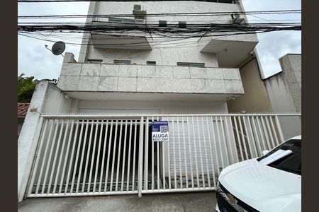 Fachada + placa de casa para alugar com 2 quartos, 200m² em Vila Valqueire, Rio de Janeiro