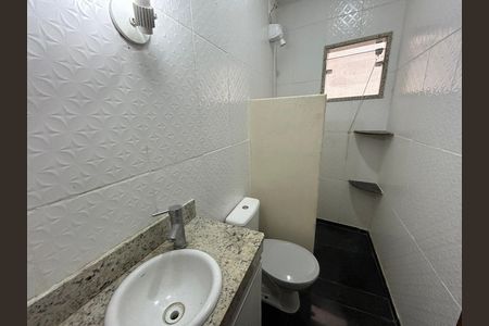 Casa para alugar com 200m², 2 quartos e 2 vagasBanheiro Social 1