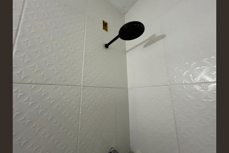 Banheiro da Suíte 2 de casa para alugar com 2 quartos, 200m² em Vila Valqueire, Rio de Janeiro