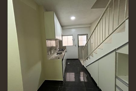 Casa para alugar com 200m², 2 quartos e 2 vagasCozinha
