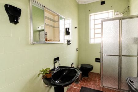 Banheiro de casa à venda com 3 quartos, 96m² em Bela Vista, São Paulo
