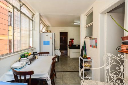 Apartamento à venda com 150m², 4 quartos e 2 vagas Apartamento à venda com 150m², 4 quartos e 2 vagasÁrea de Serviço