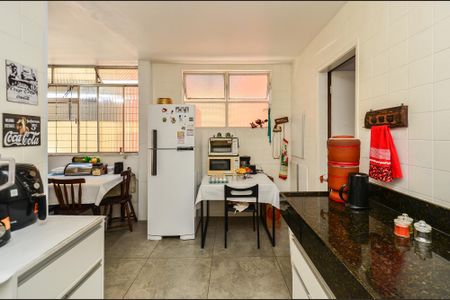Apartamento à venda com 150m², 4 quartos e 2 vagas Apartamento à venda com 150m², 4 quartos e 2 vagasCozinha