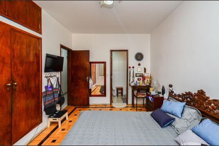 Apartamento à venda com 150m², 4 quartos e 2 vagas Apartamento à venda com 150m², 4 quartos e 2 vagasSuíte