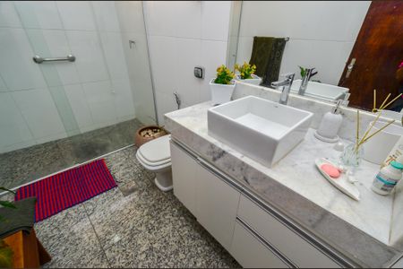 Apartamento à venda com 150m², 4 quartos e 2 vagas Apartamento à venda com 150m², 4 quartos e 2 vagasBanheiro Social