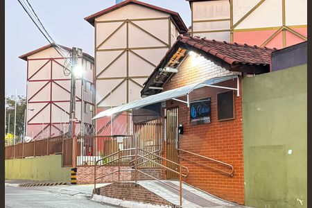 Fachada  de apartamento para alugar com 2 quartos, 52m² em Jardim Laura, Ferraz de Vasconcelos