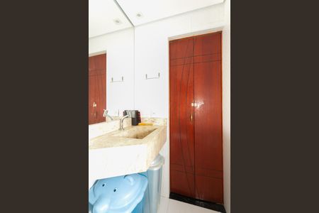 Apartamento para alugar com 52m², 2 quartos e 1 vaga Apartamento para alugar com 52m², 2 quartos e 1 vagaBanheiro